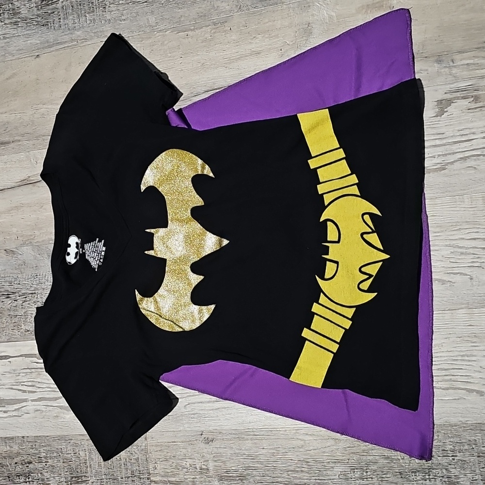 Batman shirt with cape